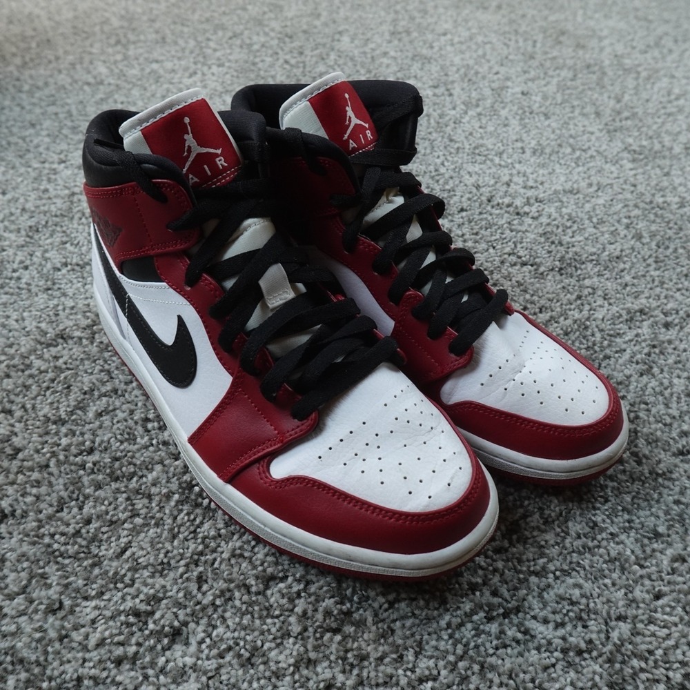 Nike Air Jordan 1 Mid Chicago Shoes Mens 8 Red White 554724 Basketball Sneakers